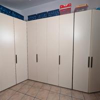 Mobile armadio con cabina