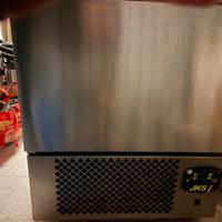 Frigorifero abbattitore di temperatura