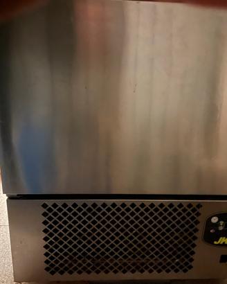 Frigorifero abbattitore di temperatura