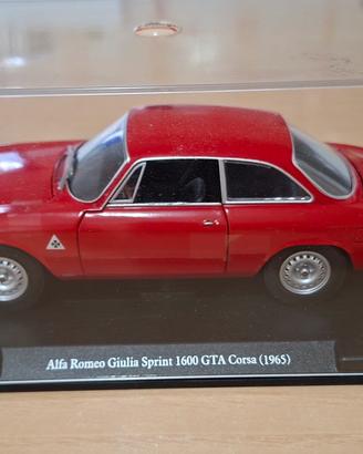 Alfa Romeo da collezione scala 1:24 