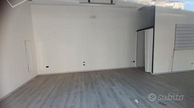 Sferracavallo negozio rif ,26/25