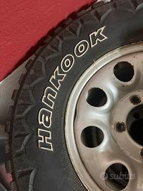 Gomme tasselate Hankook Dynapro MT e cerchi Suzuki