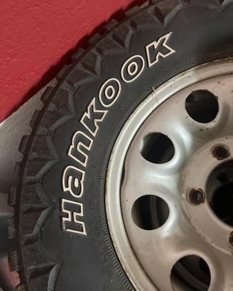 Gomme tasselate Hankook Dynapro MT e cerchi Suzuki