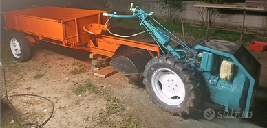 Motocoltivatore con fresa e rimorchio