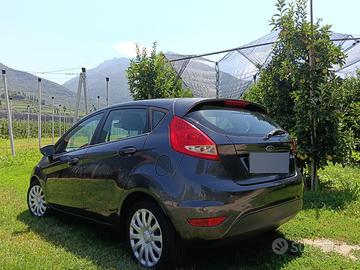 Ford Fiesta 1.4 benzina cambio AUTOMATICO !!!