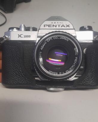 Macchina fotografica Asahi Pentax K1000 + accessor