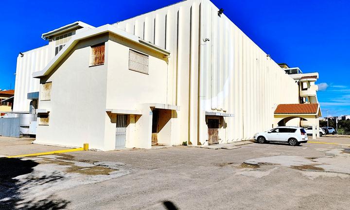 Prestigioso locale - alta visibilita'