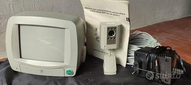 Monitor B/N con telecamera a filo per sorveglianza