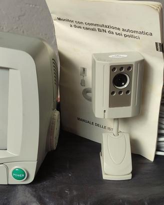 Monitor B/N con telecamera a filo per sorveglianza