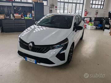 Renault Clio TCe 90 techno aziendale