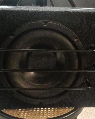 Subwoofer Magnat XPower 2500 – Potente Bass Reflex