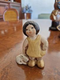 THUN Statuetta bambina con coniglio
