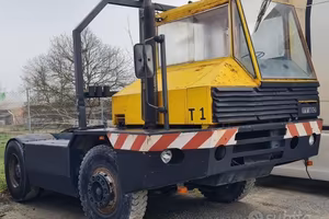 Trattore portuale targa gialla