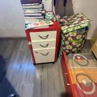 Cameretta completa rossa:letto+Armadio+Scrivania