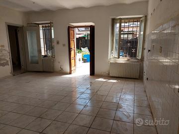 Casa indipendente su tre lati Fontanetto Po Vc