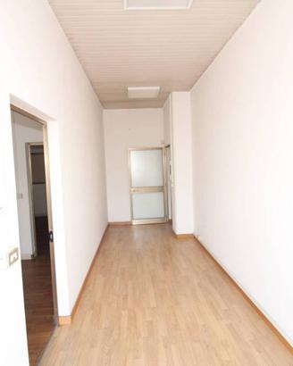Immobile di 880 m² con 4 locali a Cornedo Vicentin