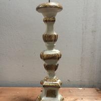 Candelabro antico in legno