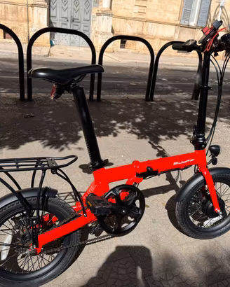 Bicicletta pieghevole a pedalata assistita