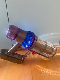 Dyson V15