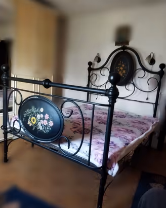 Antica struttura letto matrimoniale ferro battuto