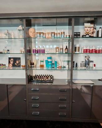 arredamento per negozio di estetica