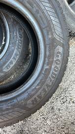 Coppia di gomme good year
