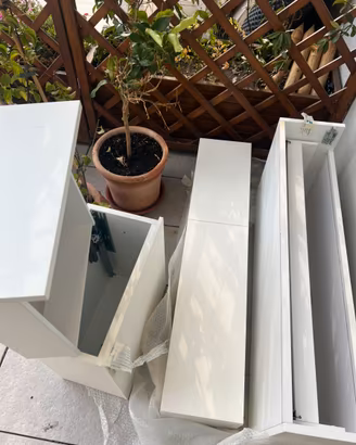 Set di tre cassettiere bianche gratis!