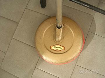 Pulisci tappeti modernariato