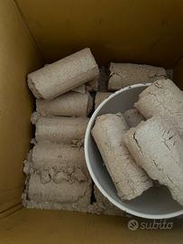 Bricchetti in scatola naturali senza collanti