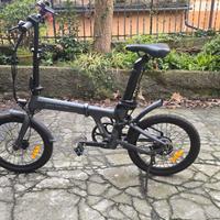 Bicicletta elettrica pieghevole