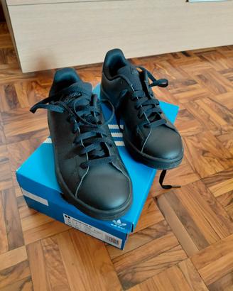 Scarpe adidas