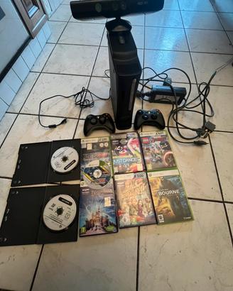 Xbox 360 completa di controller giochi e accessori