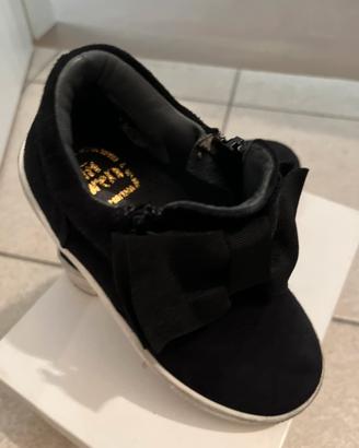 Scarpa bimba, scamosciato nero, marca EUREKA