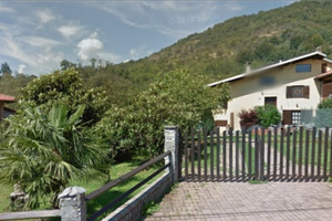 CASA semindipendente 220 mq