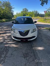 Lancia Ypsilon 1.2 69 CV 5 porte S&S Silver