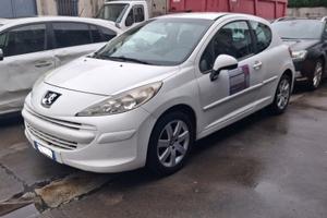 PEUGEOT 207 1.6 HDi 90CV autocarro