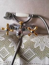 Miscelatore e doccino vasca marca Ideal Standard