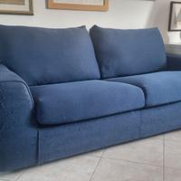 Due divani e una poltrona