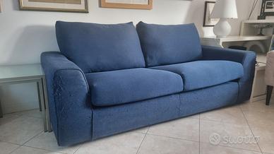 Due divani e una poltrona