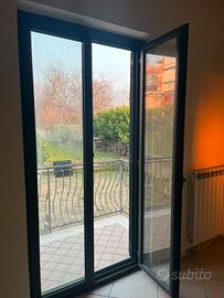 Infissi allumini colore verde petrolio