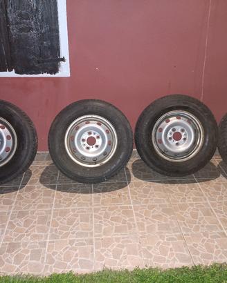 Cerchi e gomme Bridgestone invernali Ducato maxi 