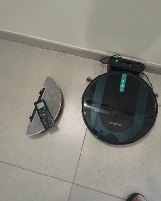 robot aspirapolvere e lavapavimenti 