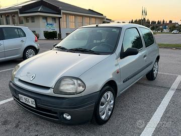 Renault clio 2000
