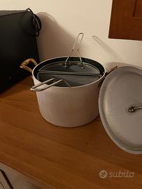 Pentola ballarini con coperchio