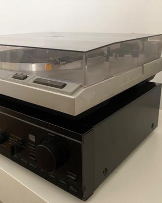 Giradischi Pioneer e amplificatore a valvole sony