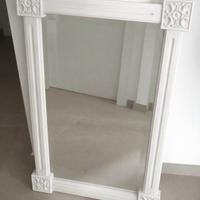 elegante specchiera in legno