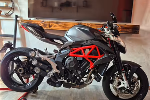 mv agusta brutale 800