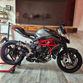 mv agusta brutale 800