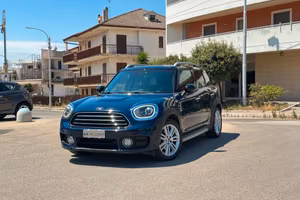 Mini Cooper D Countryman 2.0 Hype 150 cv automatic