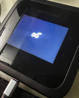 NETGEAR Nighthawk M6 Pro MR6450